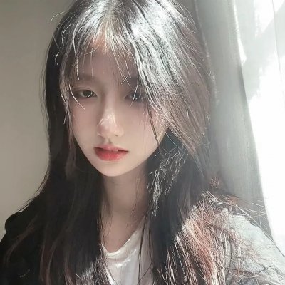 在此一群